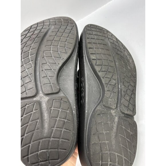 Oofos Mens Size 12 Black & Silver OOfoam Recovery Flip Flops Sandals Lightweight - Picture 7 of 9